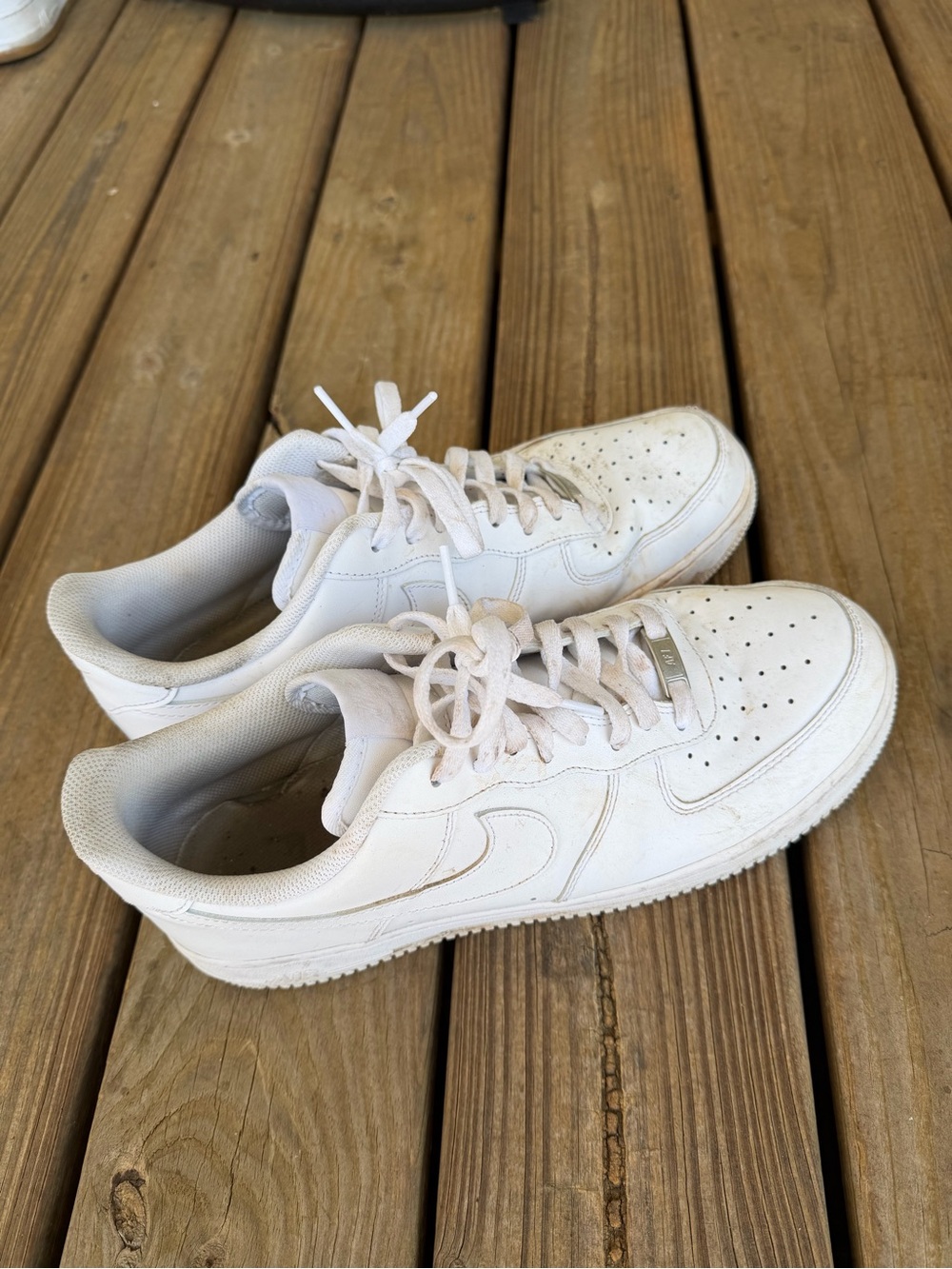 White Nike Air Force 1